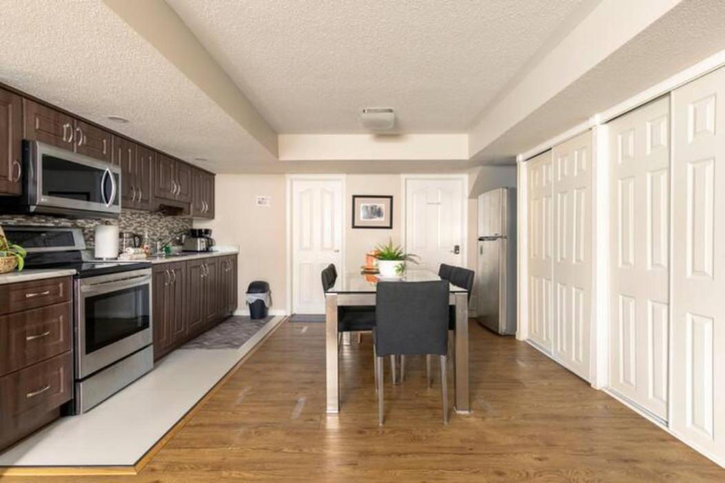 Self Check-In Spacious Apartment With Full Kitchen Ottawa Exterior foto